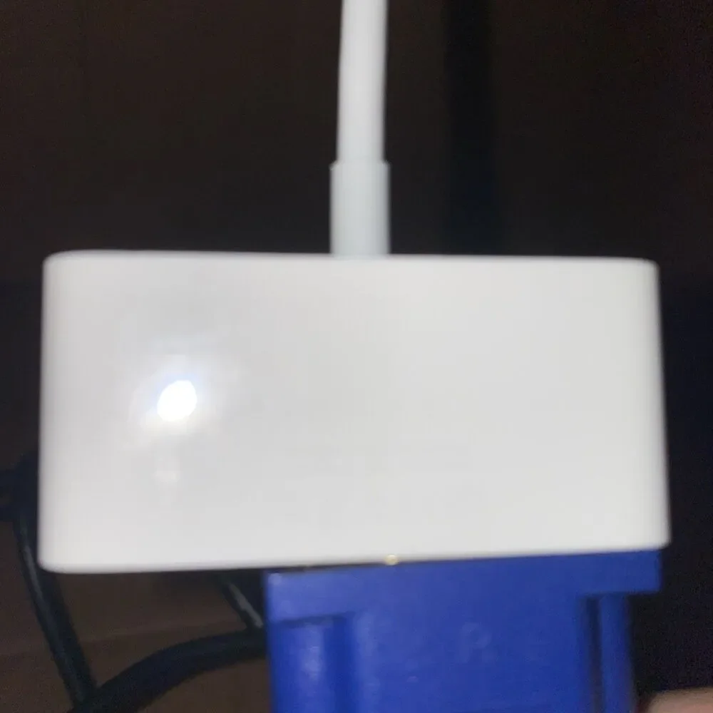 OEM Apple A1439 Lightning to VGA Adapter MD825ZM/A W VGA Cable Combo